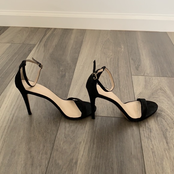 Black Heels - Picture 3 of 6